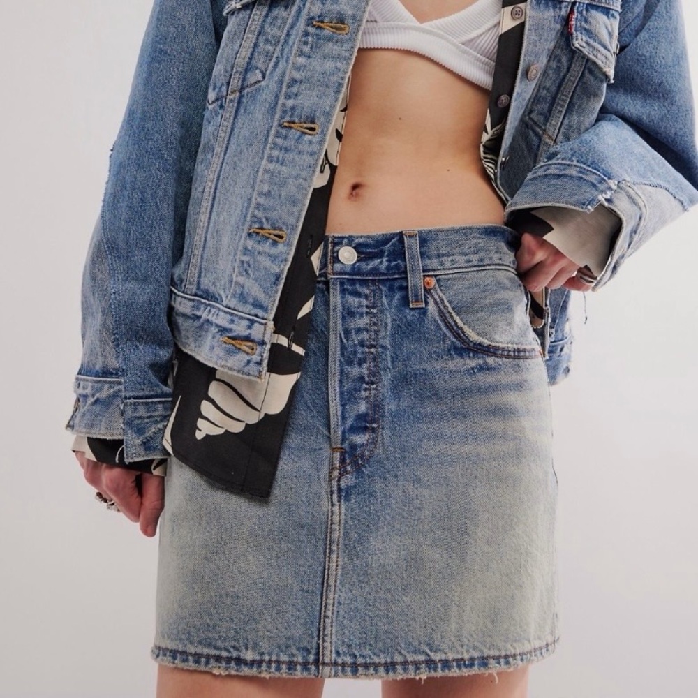 LEVI’S X FREE PEOPLE ICON SKIRT NWT